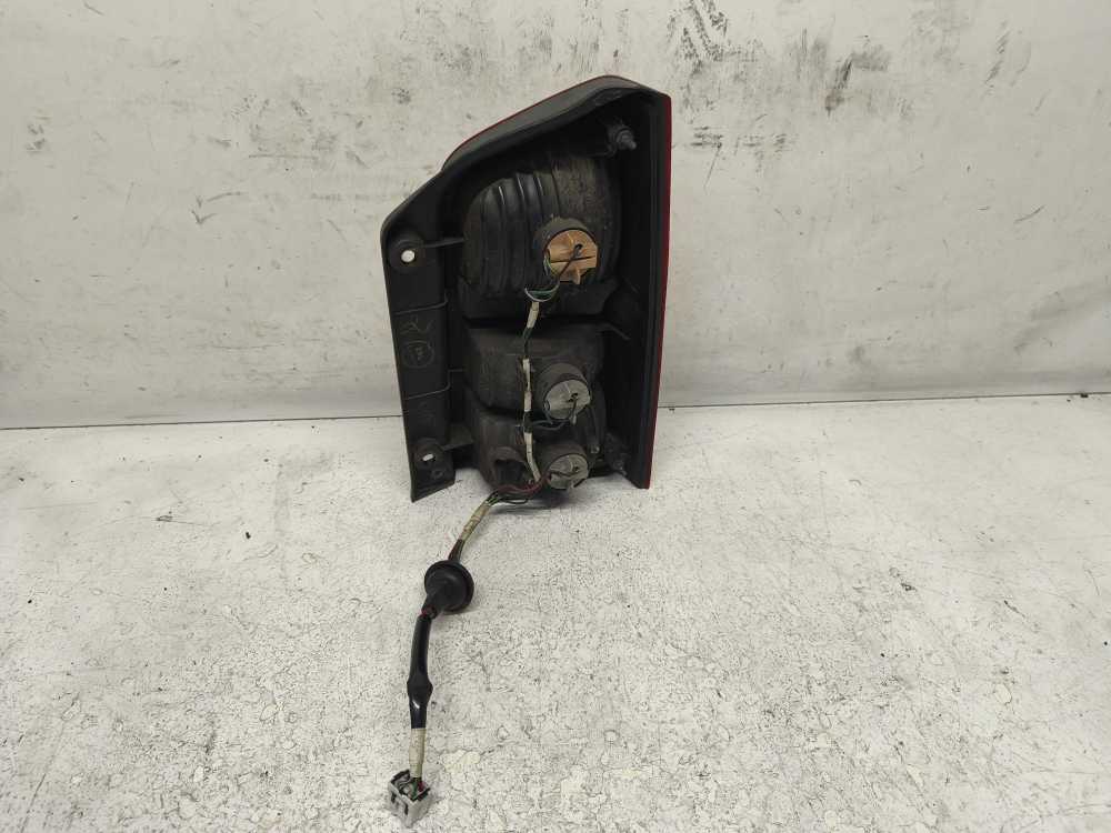 FEU ARRIERE GAUCHE NISSAN - Vue 2